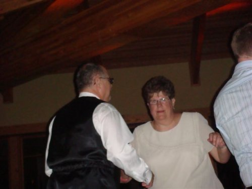 dave_and_cindy_cutting_a_rugDSC04513